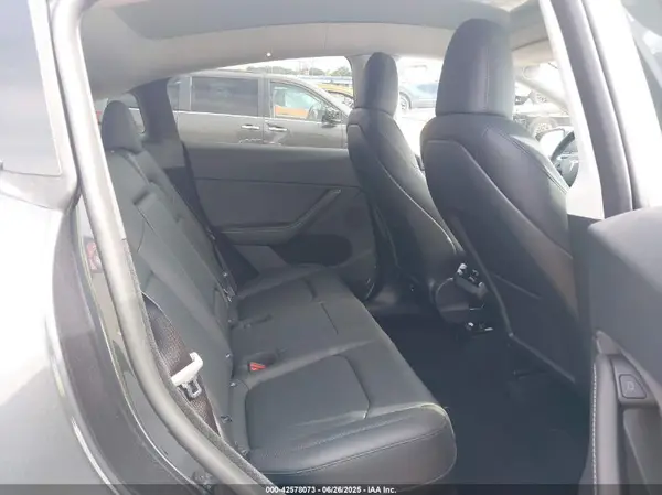 7SAYGDEE1SA369027 2025 TESLA MODEL Y - Image 8