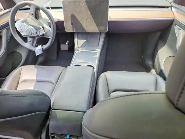 7SAYGDEE1SF216019 2025 TESLA MODEL Y - Image 8