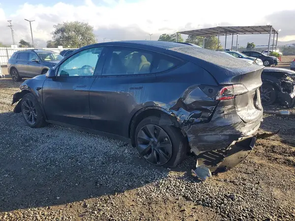 7SAYGDEE1SF236173 2025 TESLA MODEL Y - Image 2