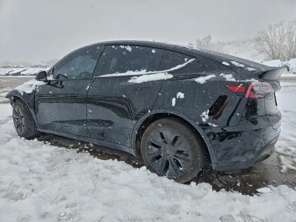 7SAYGDEE1SF277242 2025 TESLA MODEL Y - Image 2