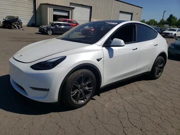 7SAYGDEE1SF286586 2025 TESLA MODEL Y - Image 1