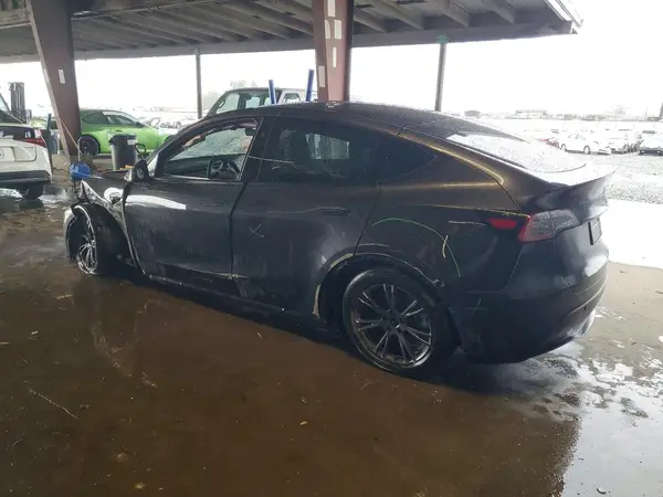 7SAYGDEE1SF292954 2025 TESLA MODEL Y - Image 2