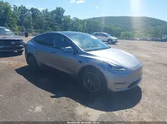 7SAYGDEE1SF293649 2025 TESLA MODEL Y