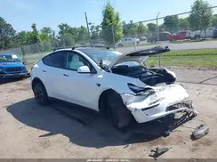 7SAYGDEE1SF299046 2025 TESLA MODEL Y