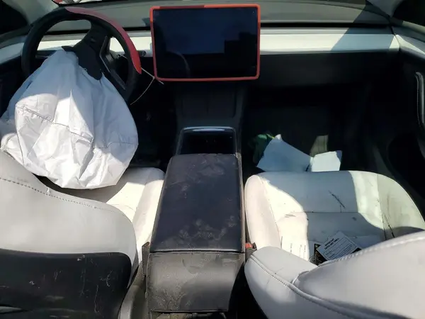 7SAYGDEE1SF301443 2025 TESLA MODEL Y - Image 8
