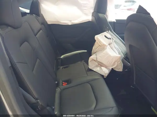7SAYGDEE1SF303533 2025 TESLA MODEL Y - Image 8