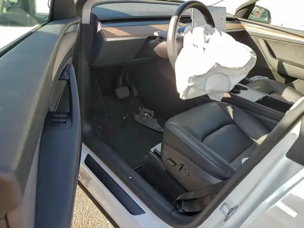 7SAYGDEE1SF307615 2025 TESLA MODEL Y - Image 8