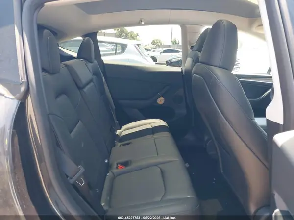 7SAYGDEE1SF318310 2025 TESLA MODEL Y - Image 8