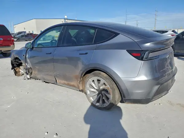 7SAYGDEE1TA382636 2026 TESLA MODEL Y - Image 2