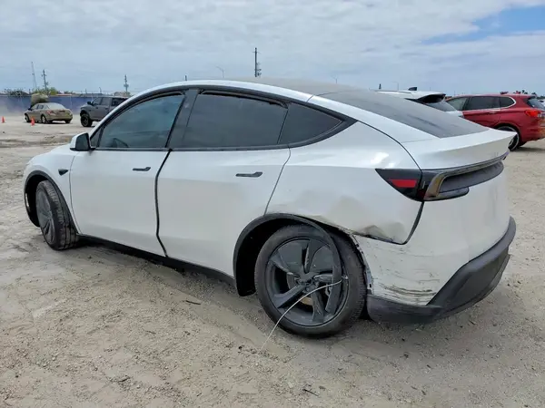 7SAYGDEE1TA385276 2026 TESLA MODEL Y - Image 2