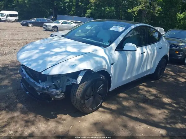 7SAYGDEE1TA387657 2026 TESLA MODEL Y - Image 2