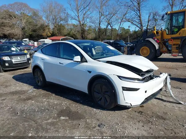 7SAYGDEE1TA393717 2026 TESLA MODEL Y - Image 1