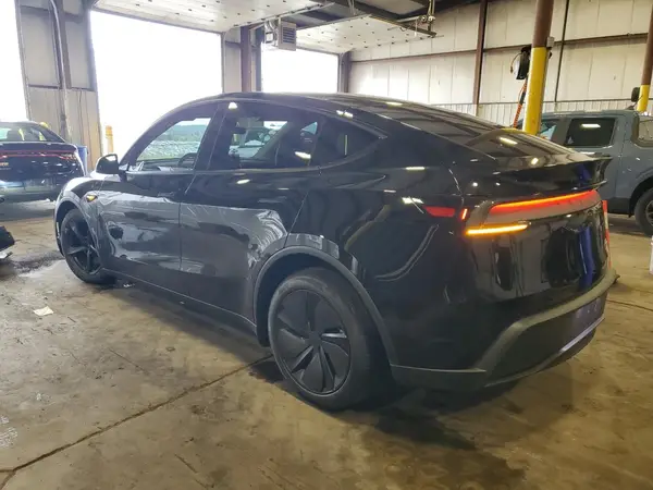 7SAYGDEE1TA394723 2026 TESLA MODEL Y - Image 2