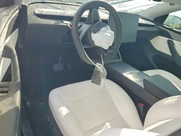 7SAYGDEE1TA395029 2026 TESLA MODEL Y - Image 8