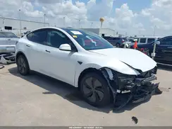 7SAYGDEE1TA396729 2026 TESLA MODEL Y