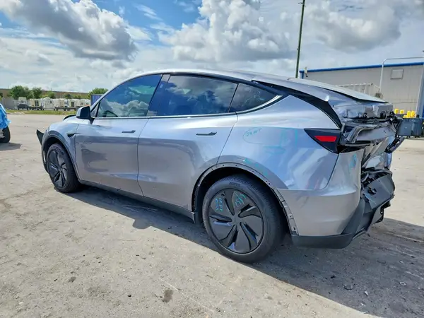 7SAYGDEE1TA401122 2026 TESLA MODEL Y - Image 2