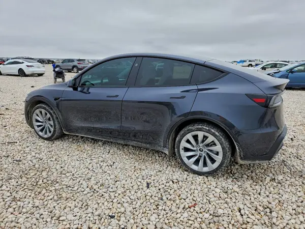 7SAYGDEE1TA465788 2026 TESLA MODEL Y - Image 2