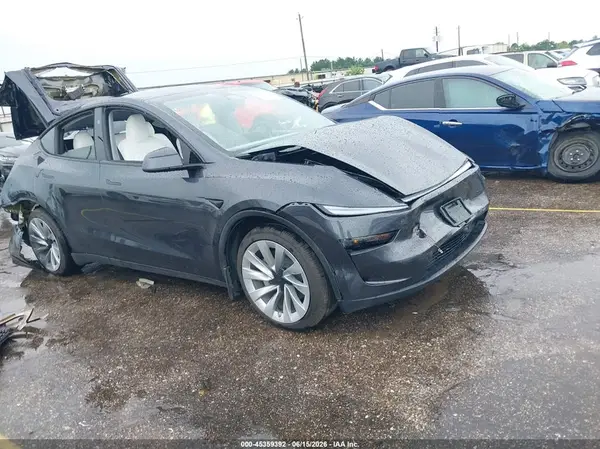 7SAYGDEE1TA466407 2026 TESLA MODEL Y - Image 1
