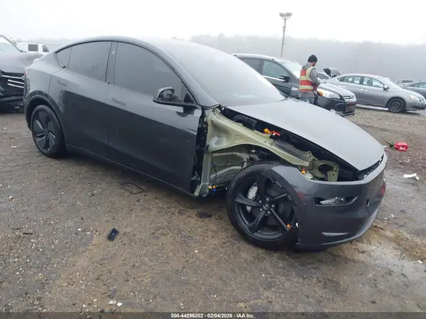 7SAYGDEE1TA587485 2026 TESLA MODEL Y - Image 1
