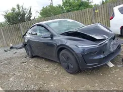 7SAYGDEE1TA614622 2026 TESLA MODEL Y