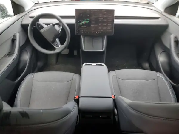 7SAYGDEE1TA639794 2026 TESLA MODEL Y - Image 8