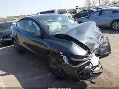 7SAYGDEE1TA672262 2026 TESLA MODEL Y