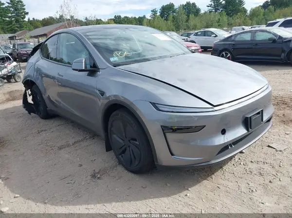 7SAYGDEE1TF326764 2026 TESLA MODEL Y - Image 1