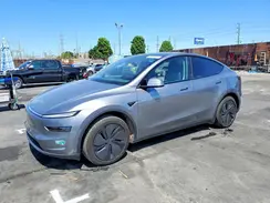 7SAYGDEE1TF327669 2026 TESLA MODEL Y