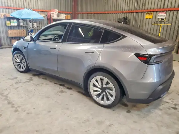 7SAYGDEE1TF330121 2026 TESLA MODEL Y - Image 2
