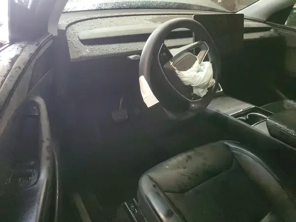 7SAYGDEE1TF330121 2026 TESLA MODEL Y - Image 8