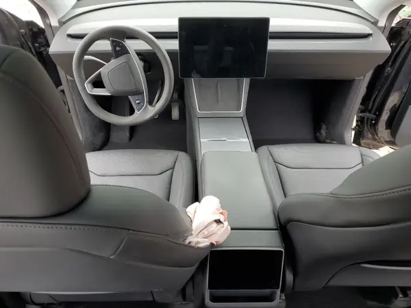 7SAYGDEE1TF334122 2026 TESLA MODEL Y - Image 8