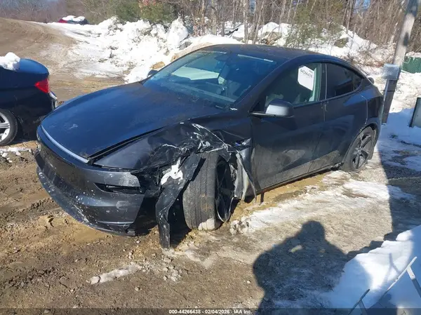 7SAYGDEE1TF339806 2026 TESLA MODEL Y - Image 2