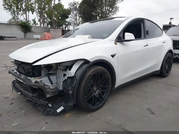 7SAYGDEE1TF356816 2026 TESLA MODEL Y - Image 2