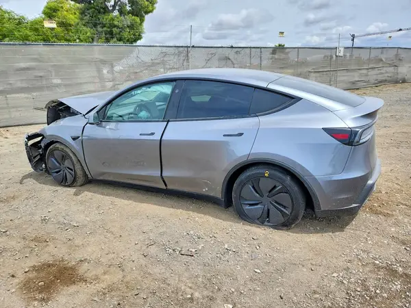 7SAYGDEE1TF359263 2026 TESLA MODEL Y - Image 2