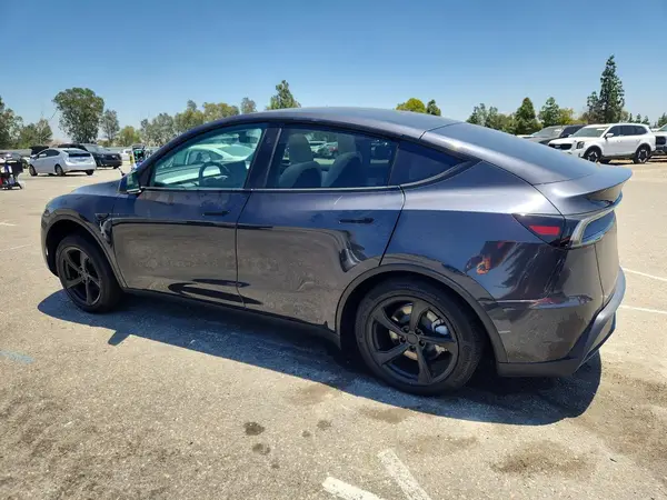 7SAYGDEE1TF361501 2026 TESLA MODEL Y - Image 2