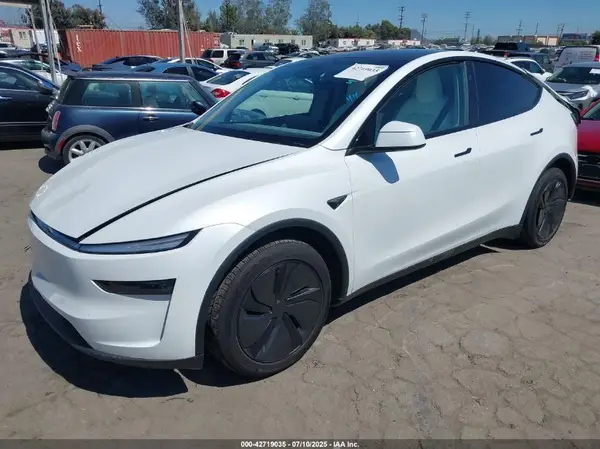 7SAYGDEE1TF367122 2026 TESLA MODEL Y - Image 2