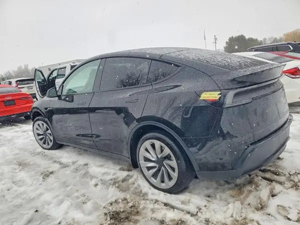 7SAYGDEE1TF373731 2026 TESLA MODEL Y - Image 2