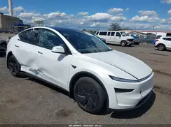 7SAYGDEE1TF382767 2026 TESLA MODEL Y