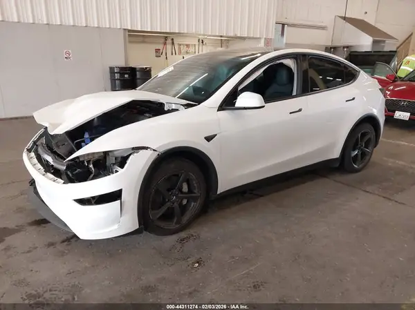 7SAYGDEE1TF395616 2026 TESLA MODEL Y - Image 2