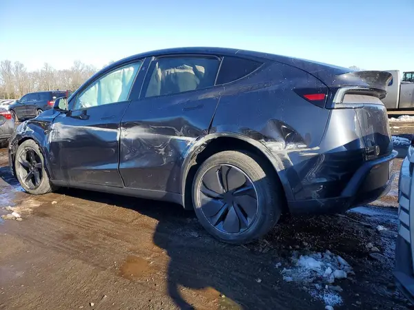 7SAYGDEE1TF396460 2026 TESLA MODEL Y - Image 2
