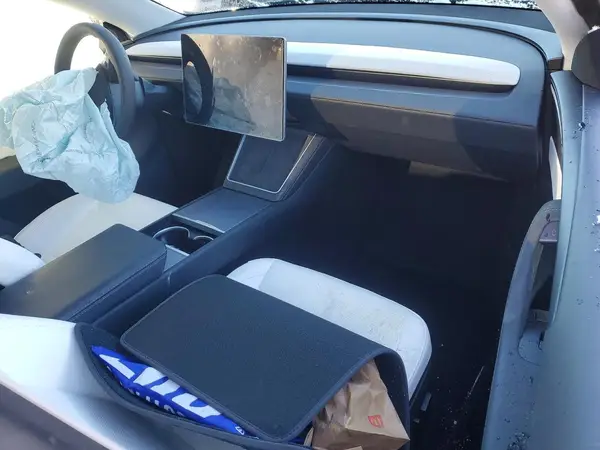 7SAYGDEE1TF396460 2026 TESLA MODEL Y - Image 8