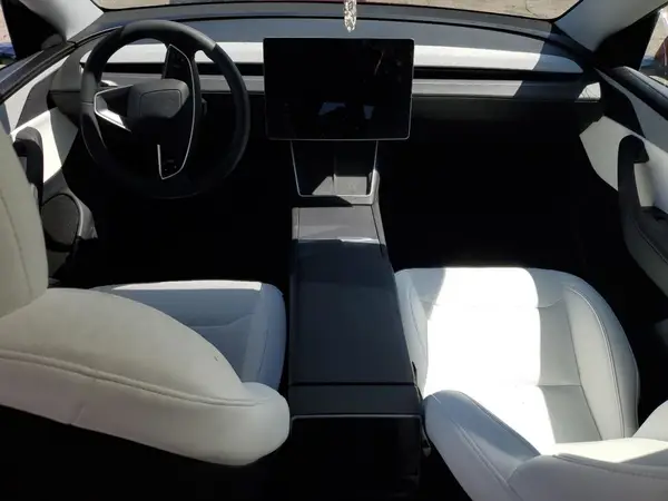 7SAYGDEE1TF399455 2026 TESLA MODEL Y - Image 8