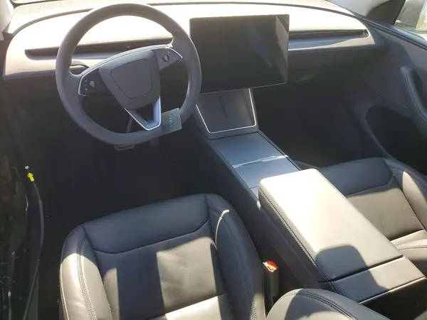 7SAYGDEE1TF400622 2026 TESLA MODEL Y - Image 8