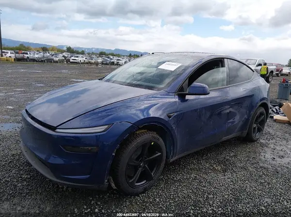 7SAYGDEE1TF409840 2026 TESLA MODEL Y - Image 2