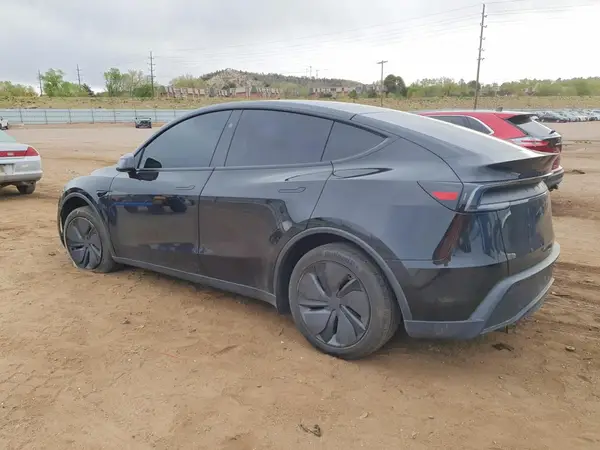 7SAYGDEE1TF413984 2026 TESLA MODEL Y - Image 2