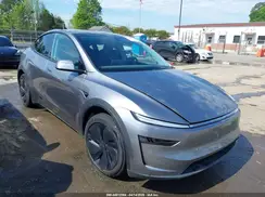 7SAYGDEE1TF430073 2026 TESLA MODEL Y