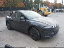 7SAYGDEE1TF447021 2026 TESLA MODEL Y