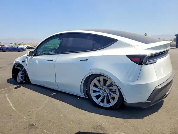 7SAYGDEE1TF451487 2026 TESLA MODEL Y - Image 2