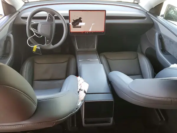 7SAYGDEE1TF458391 2026 TESLA MODEL Y - Image 8