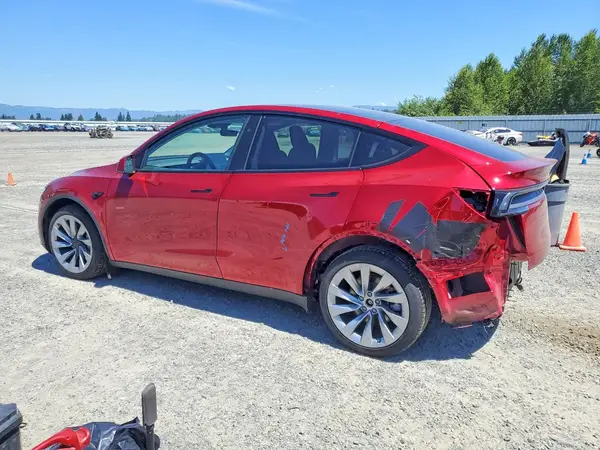 7SAYGDEE1TF530688 2026 TESLA MODEL Y - Image 2